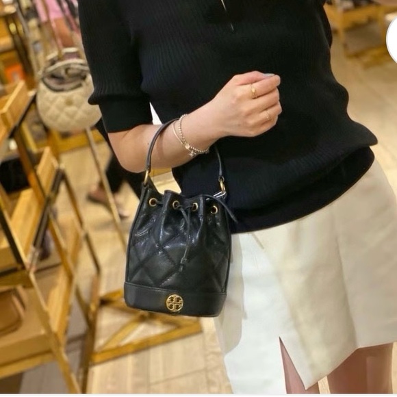 Tory Burch Black Quilted Bucket Bag - Picture 10 of 11